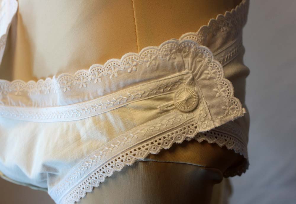 Sewing 1890s Undergarments. Ladies' chemise, drawers and petticoat. 